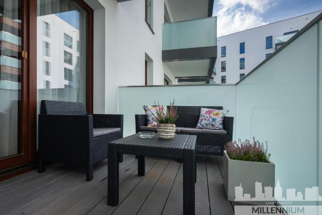 Millennium Port Gold Apartment Warsaw Exterior photo